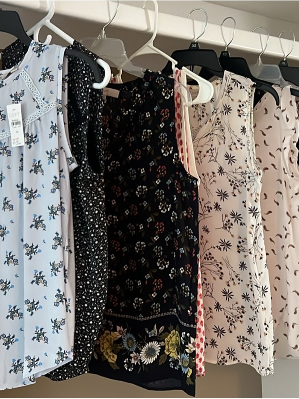 LOFT Sleeveless Blouses